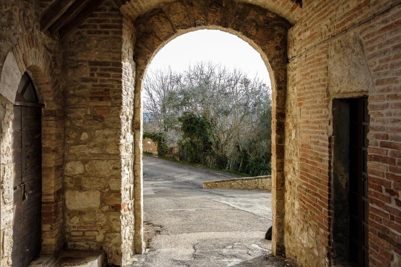 הוילה קולוואלנצה La Dimora Nel Castello מראה חיצוני תמונה